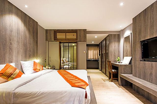 Deluxe Pool Access Room 